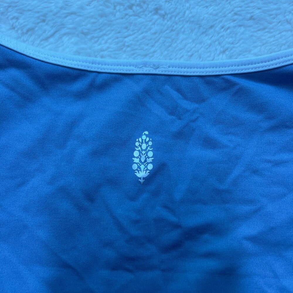 NWT FP Movement Pipe Dream Baby Tee Dusted Cerulean/White Contrast – Women’s M - Picture 8 of 9